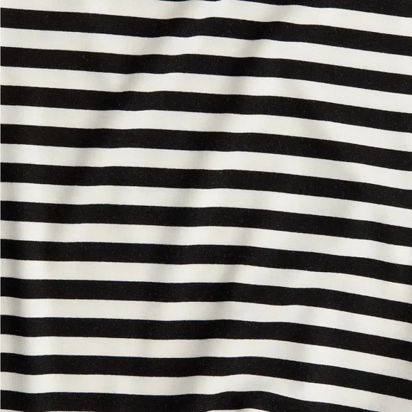 NWT H&M Black and White Striped Turtleneck - Picture 2 of 3